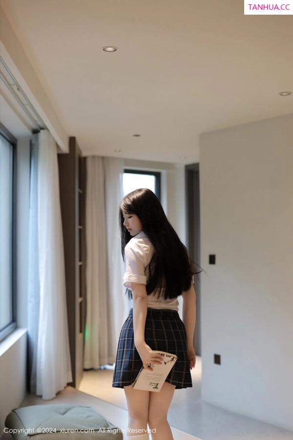   [XiuRen]高清写真图 2024.03.04 No.8173 陈小花 丝袜美腿第7张图片